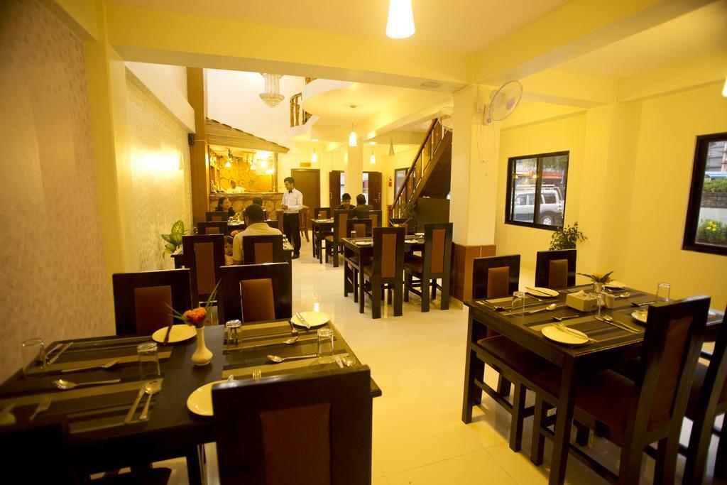 Hotel Swapna Bagh- Your Place Pokhara Buitenkant foto