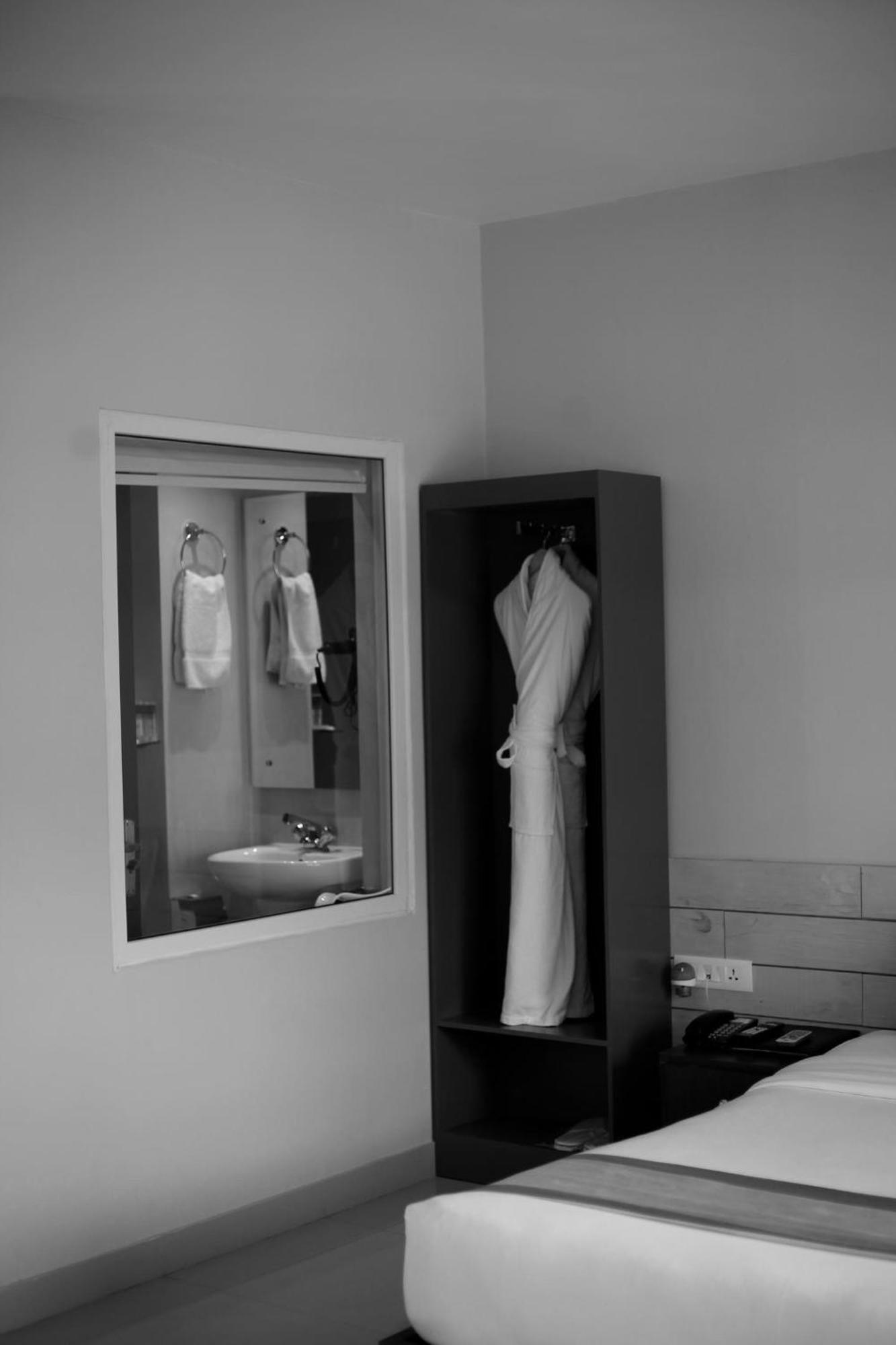 Hotel Swapna Bagh- Your Place Pokhara Buitenkant foto
